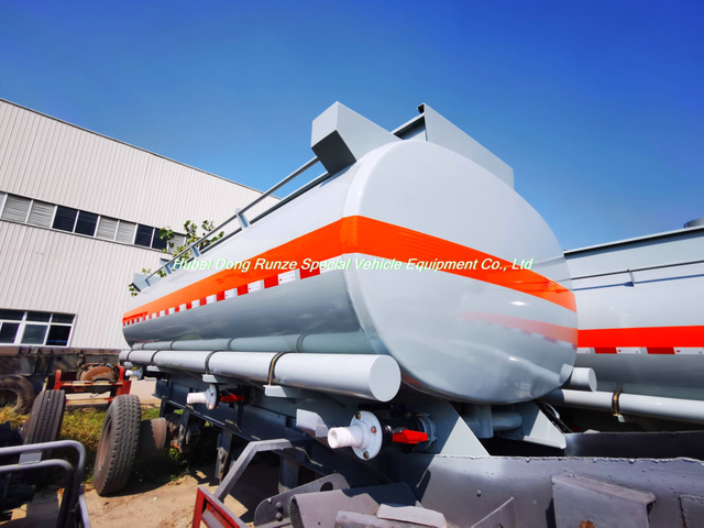 14.5 m3 Elliptical PE Lined Acid Tanks Body for load Hydrochloric Acid Fluid Ferric Chloride with PE Rubber Coating 