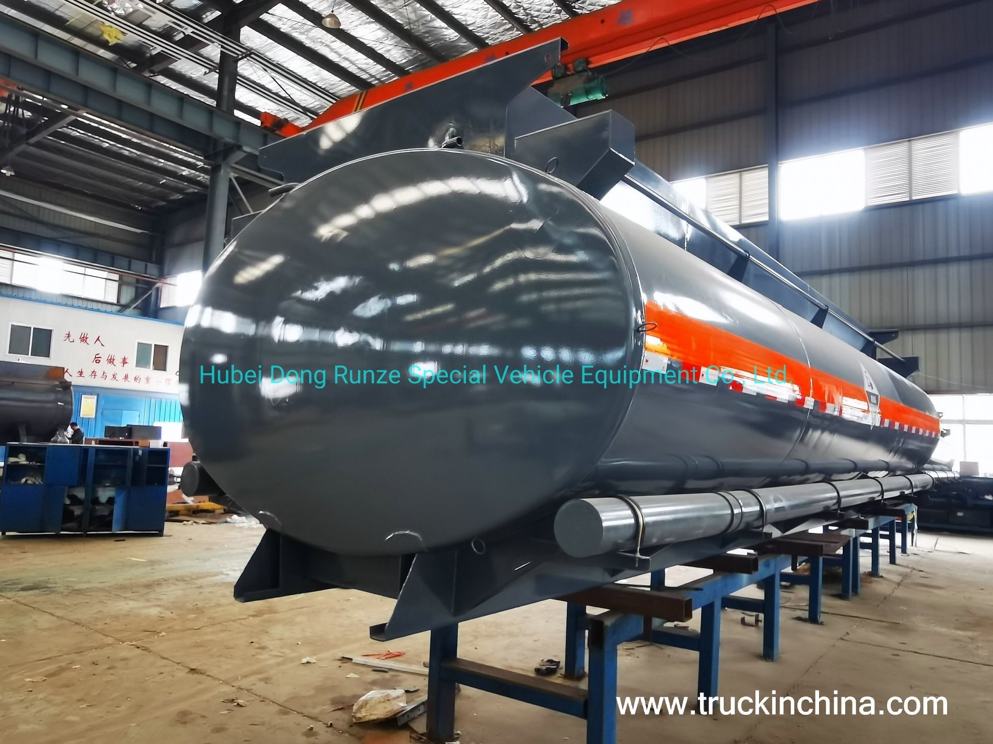 17.5KL Elliptical Hydrochloric Acid Tanker SKD Steel Lined PE HCl Transport Tank Body