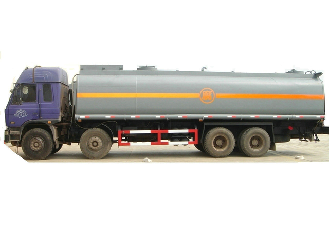 Customizing 24KL Steel Lined LLDPE Hydrochloric Acid Tank 