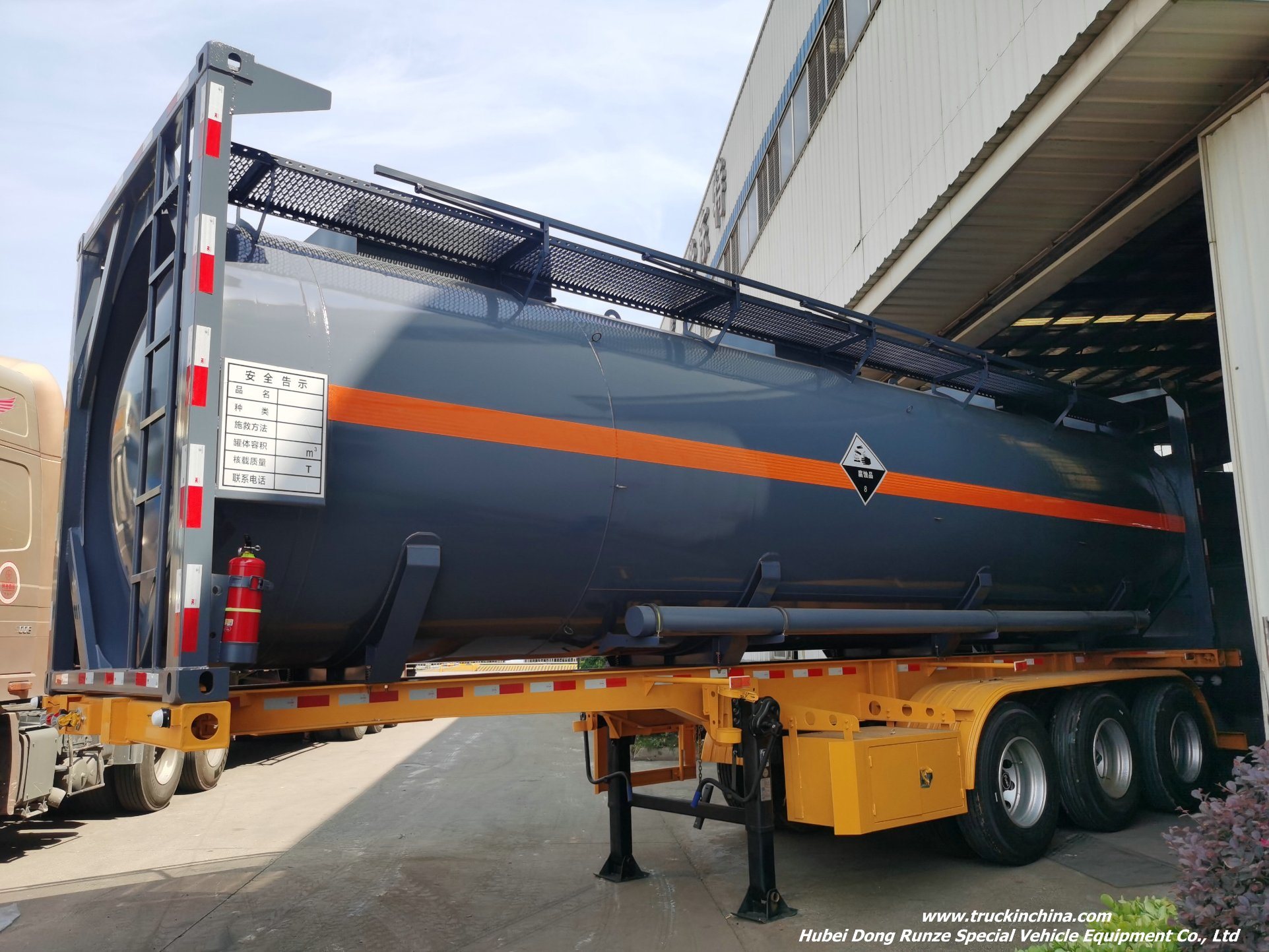 30FT 40FT 30kl Inner Lined PE ISO Tank Containers for Transport Corrosive Chemical Hydrochloric Acid, Sodium Hypochlorite 