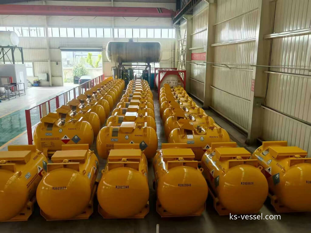 C-480 Catalyst MAO Toluene Solution 1880L Cylinder UN3399 Portable Tank T21