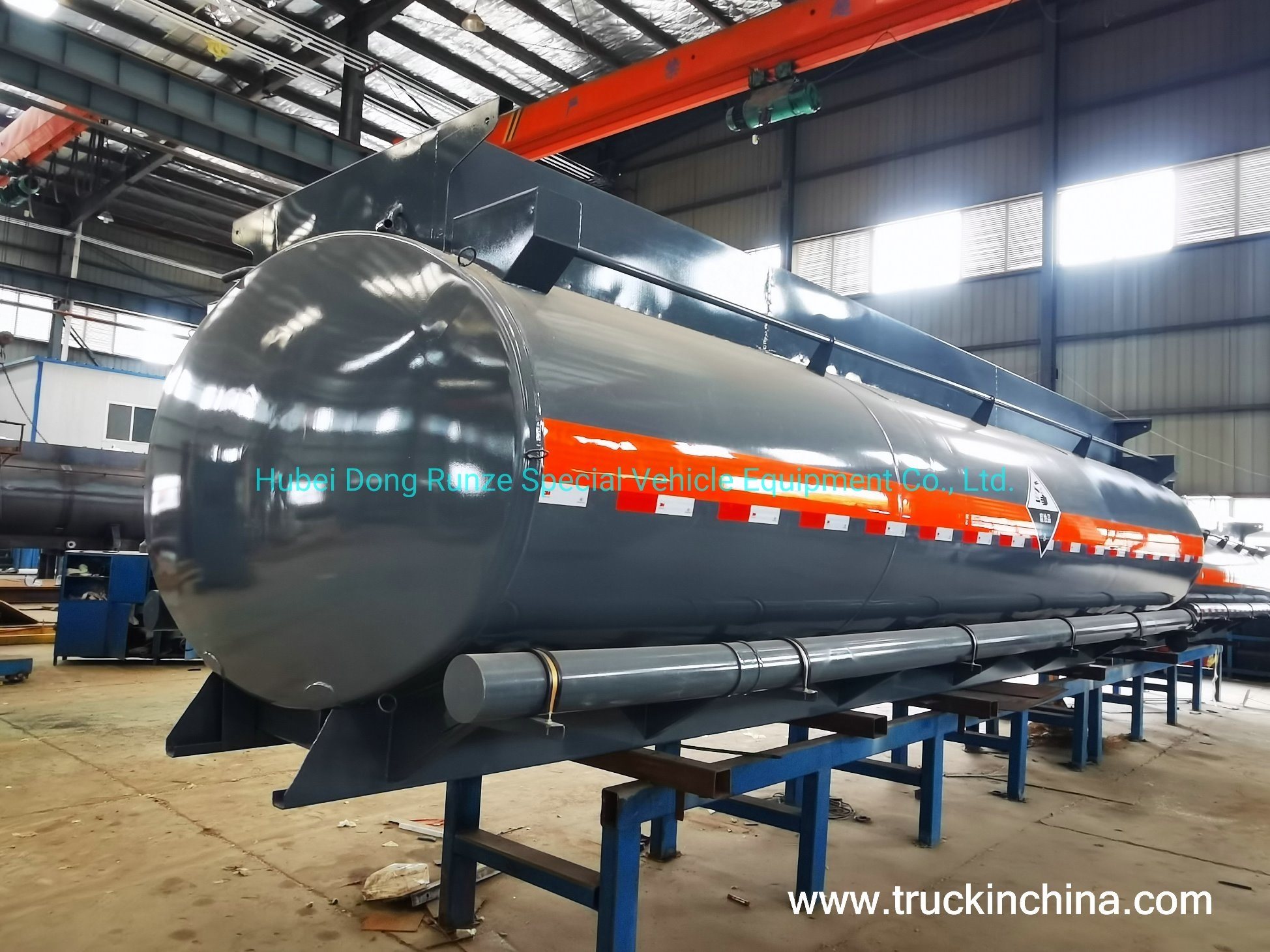17.5KL Elliptical Hydrochloric Acid Tanker SKD Steel Lined PE HCl Transport Tank Body
