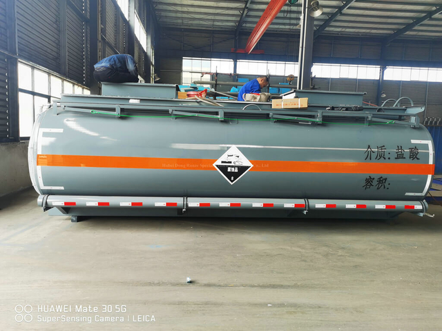 SKD Steel Lined PE Tank Body 15m3 for Hydrochloric Acid, Sodium Hypochlorite Lorry Mounted Transport 