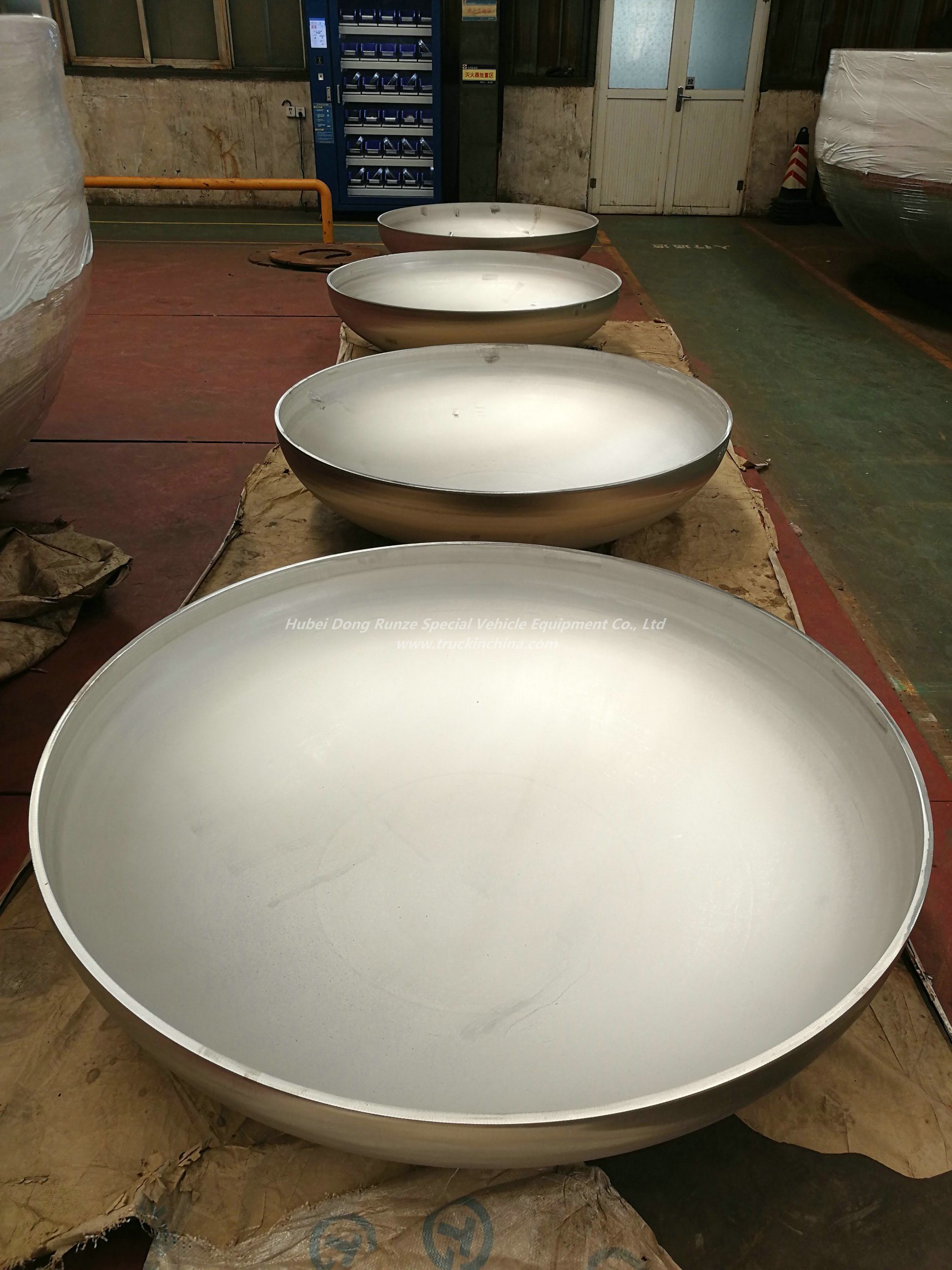 Stainless Steel 2: 1 Elliptical Heads Thickness 2mm-80mm Diameter 200mm-10000mm