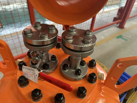 110L triethylaluminum MAO sample UN 3399 Portable tank.jpg