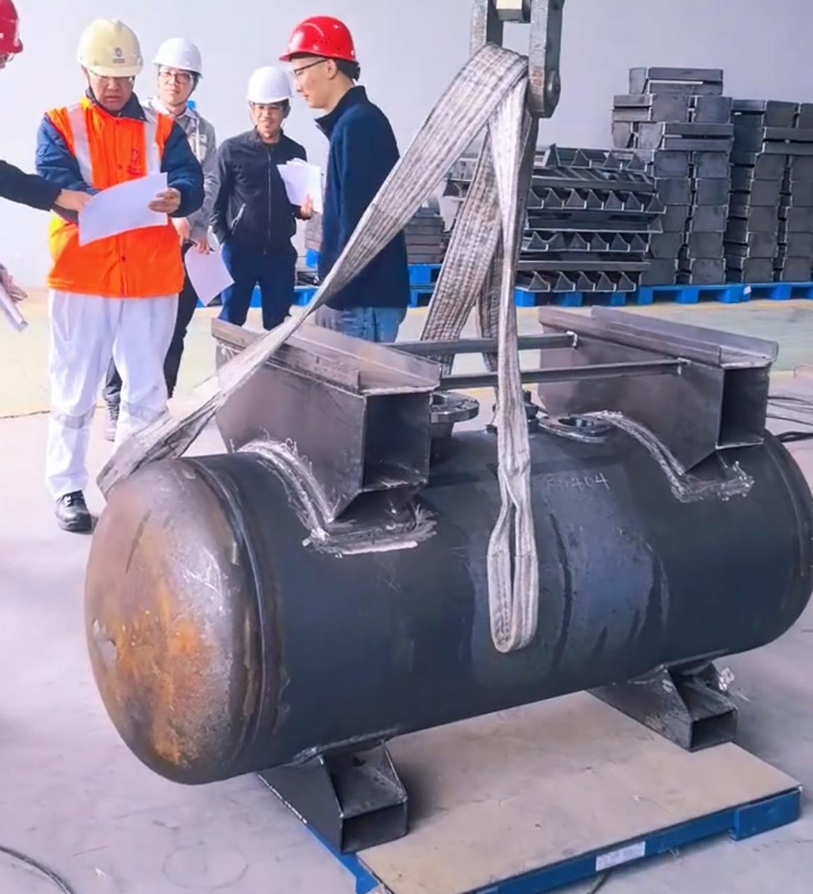  460L Cylinder Polyethylene PE Catalysts Tank UN Portable BV Approving Test for Polyolefin Catalysts