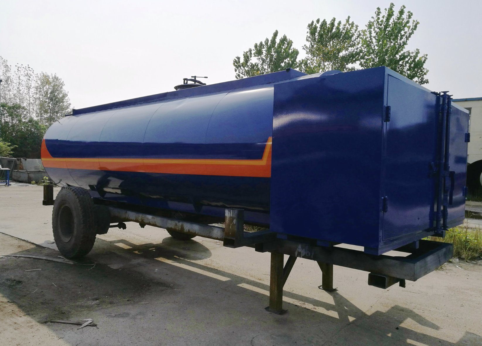 9m3 Mobile Bitumen Truck Tank Upper Body ( Hot Asphalt Tank With Baltur Diesel Oil Burner Generator)