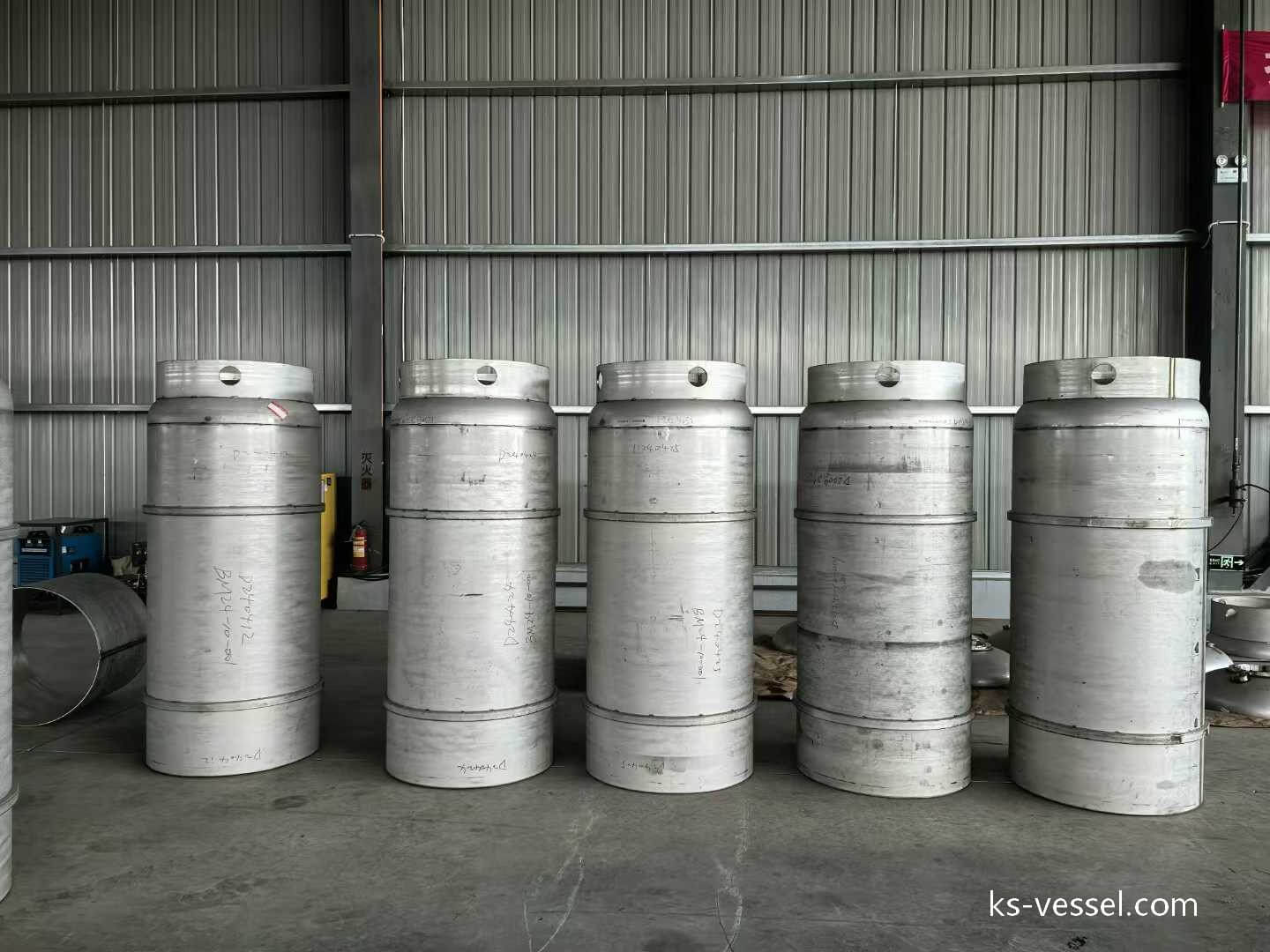 _Cylinders for High-Purity Electronic Specialty Gases (14)