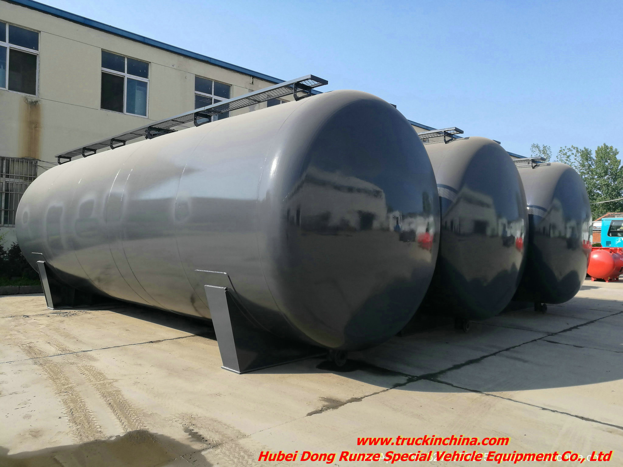HCl Acid Storage Tank 10000 USG-30000USG Lined PE Suitable for Acid Storage Sulphuric Acid