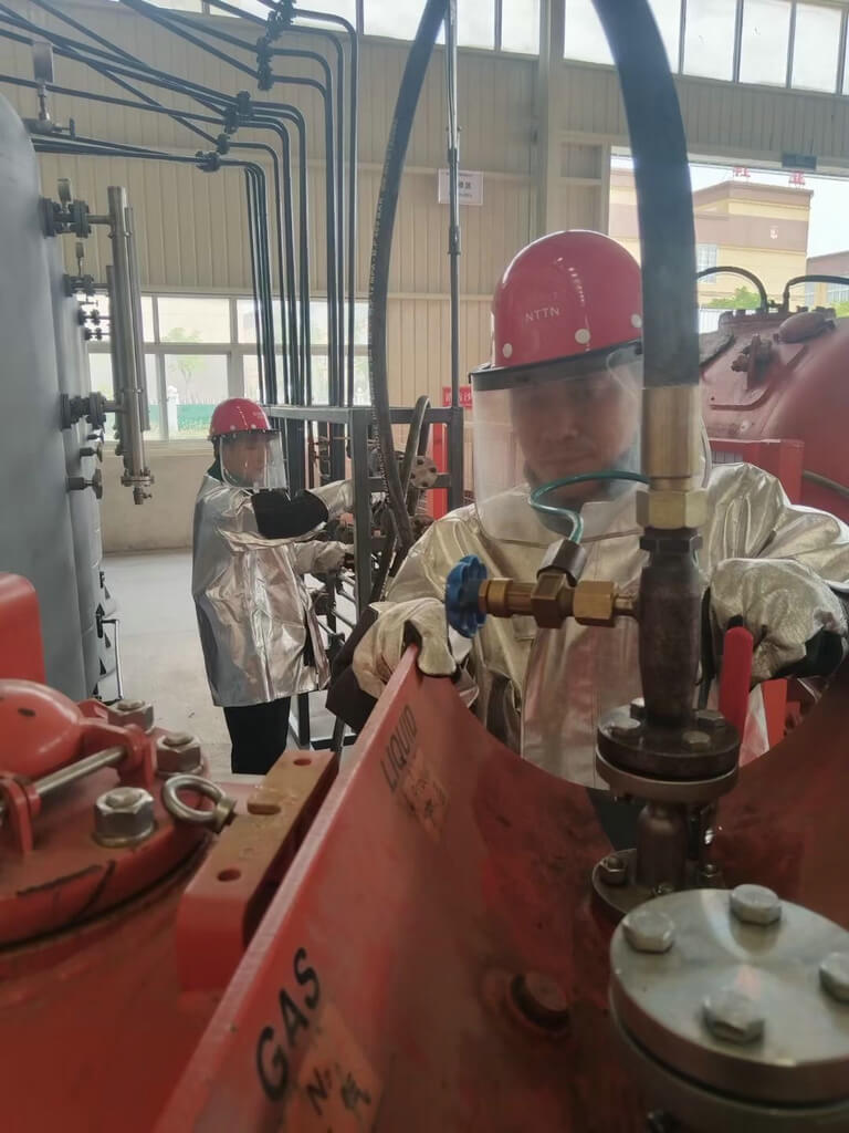 T21 PORTABLE TANK CONTAINER (216)