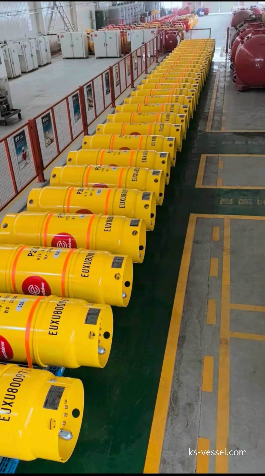 _930L P200 Gas Cylinders for High-Purity Electronic Specialty Gases (3)