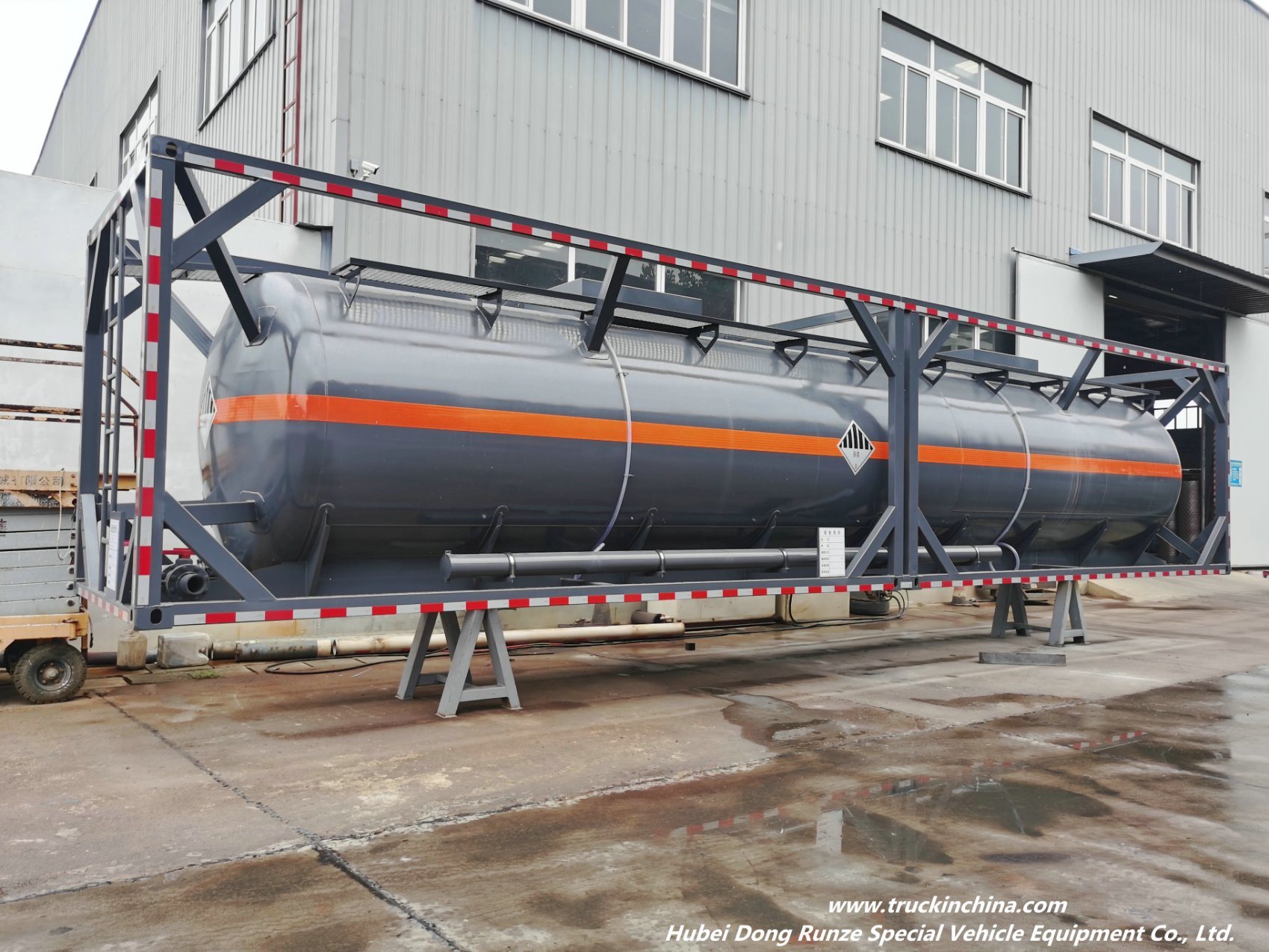 30FT Chemical Liquid Tank Container for Hydrochloric Acid HCl, Caustic Soda, Sulfuric Acid, Ferric Chloride Road Transport 