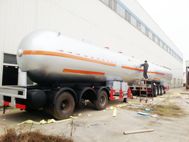 3 Axkes Liquid Ammonia Tank Trailer Pressure 2.49MPa Tank Volume 46000liters, Loading 23920K (NH3 Anhydrous Liquid Ammonia Gas)